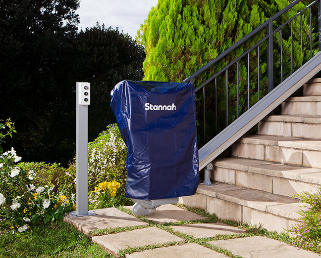 outdoor stairlift with protect cover